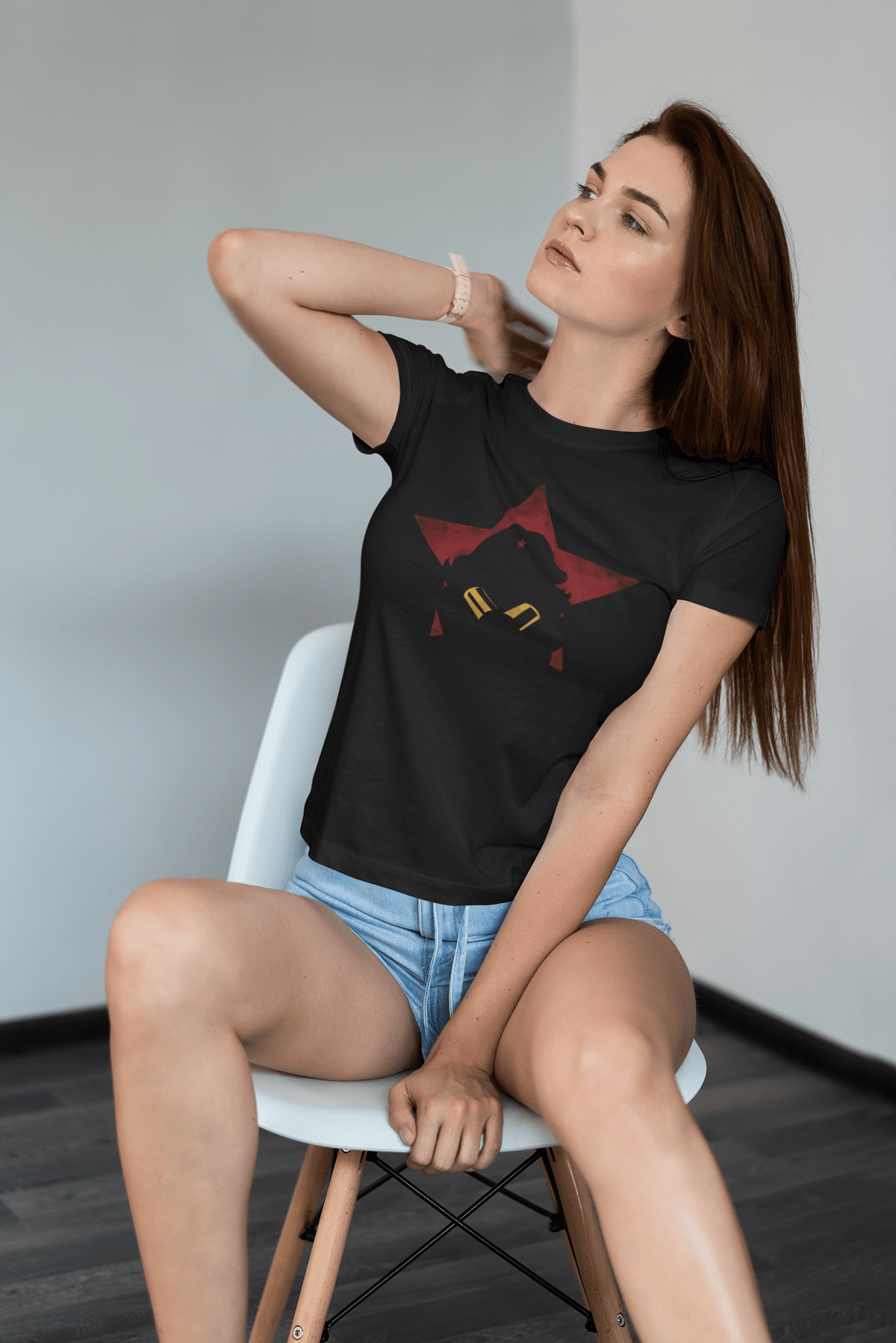 WONDER WOMAN CLASSIC: HALF SLEEVE T-SHIRT BLACK