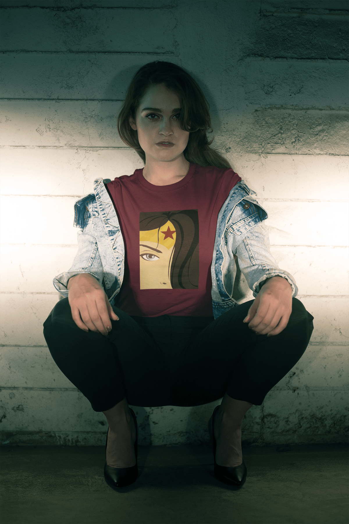 "WONDER WOMAN " HALF-SLEEVE T-SHIRT. MAROON