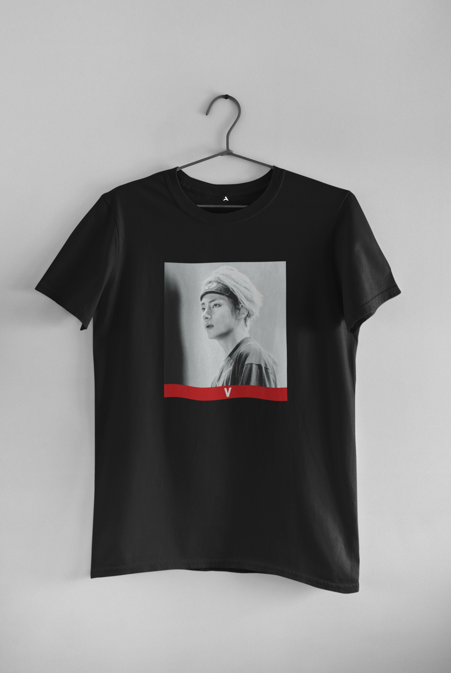 BTS Kim Taehyung V - HALF-SLEEVE T-SHIRTS BLACK