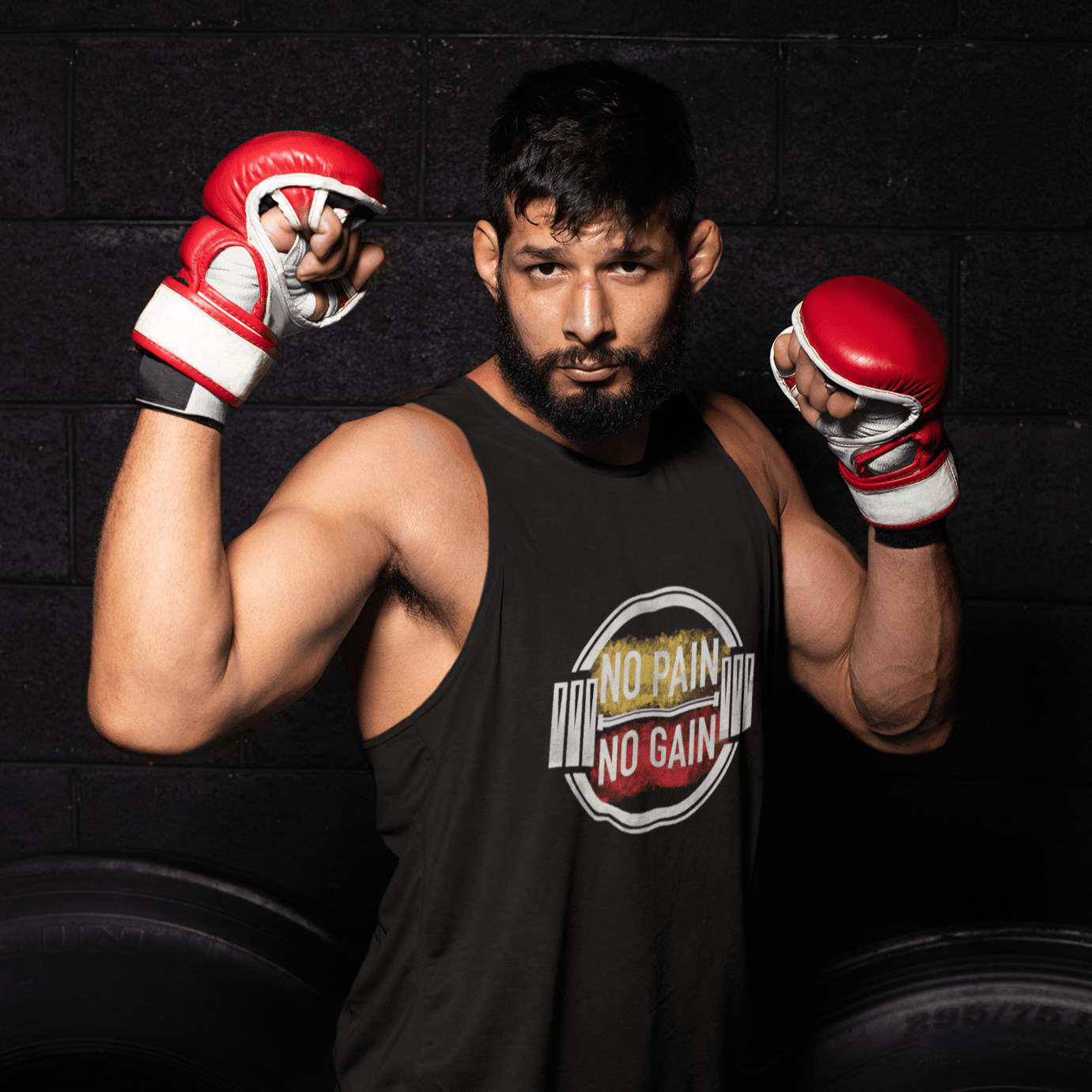 NO PAIN, NO GAIN: SLEEVELESS T-SHIRTS