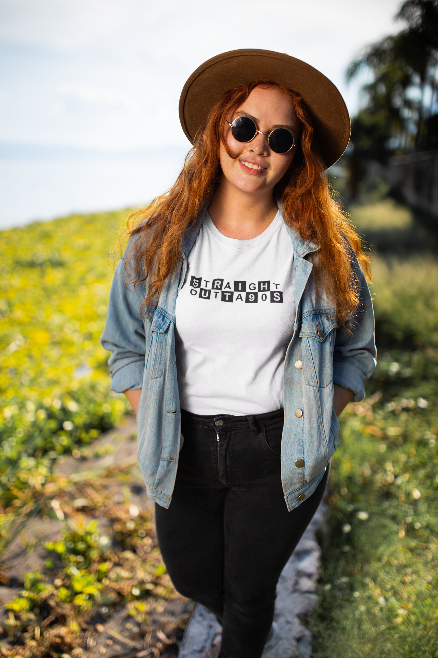 Straight Outta 90s - Regular Fit T-SHIRTS