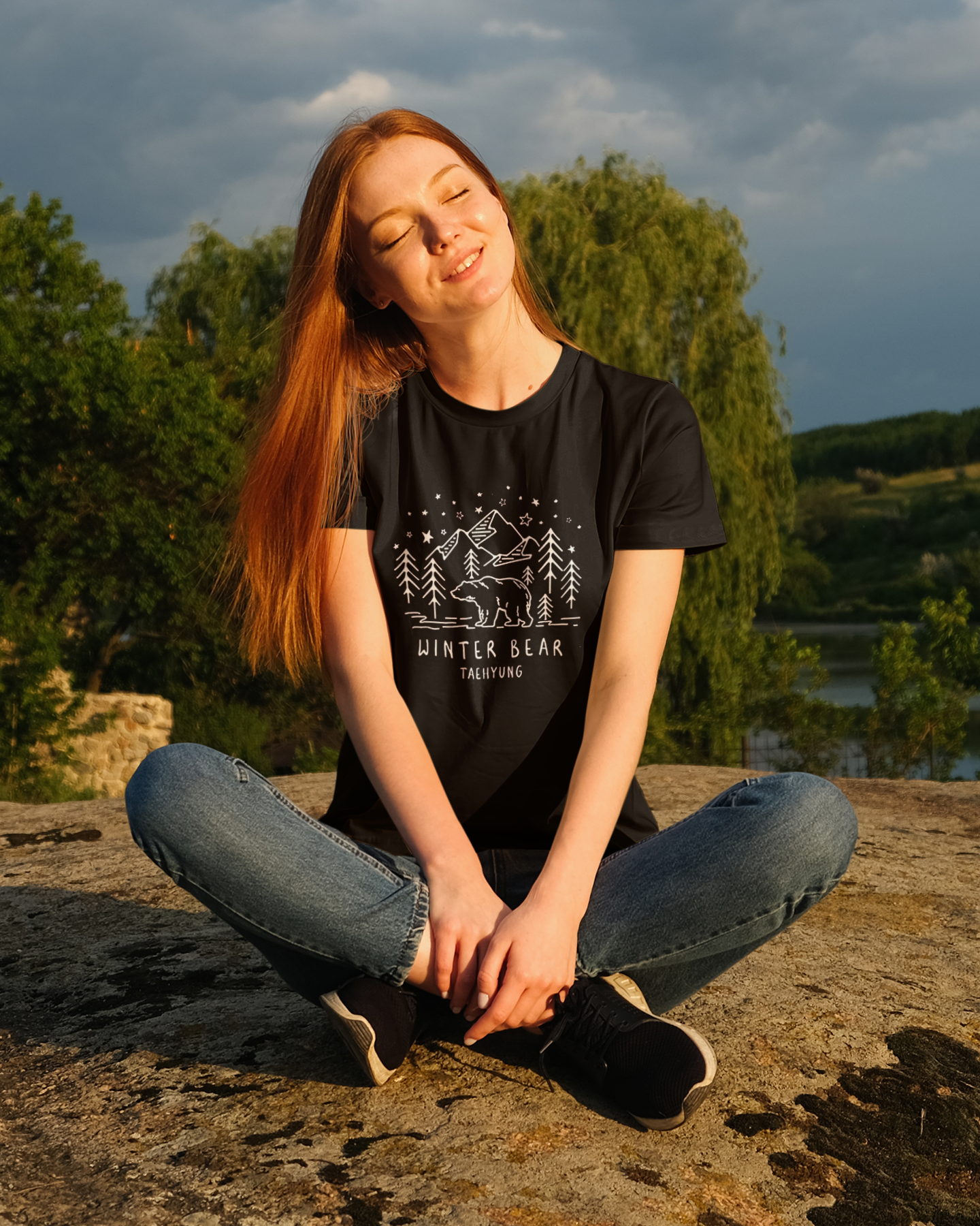 Winter Bear Line Art: BTS Regular Fit T-Shirt