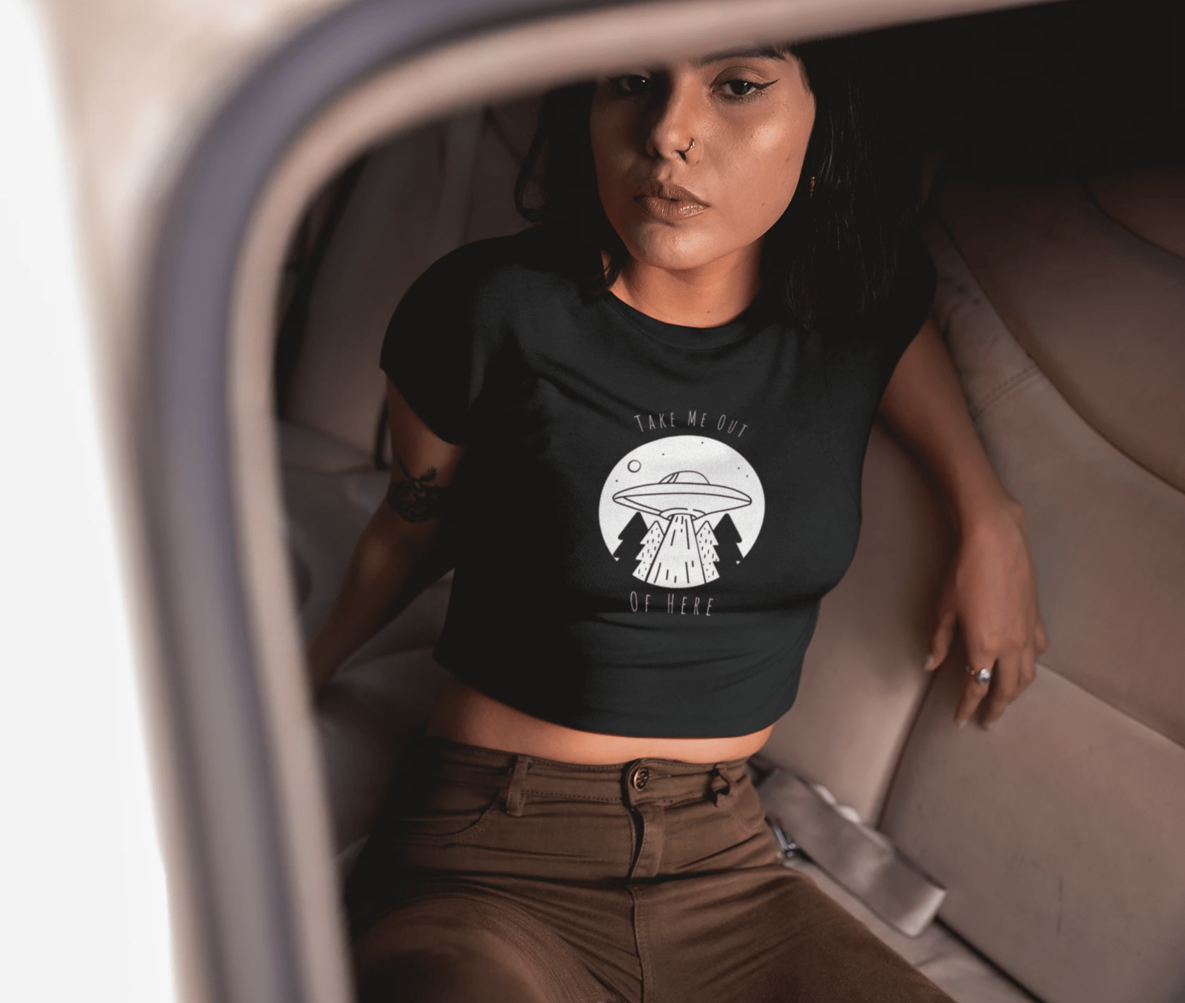 " TAKE ME OUT OF HERE " - HALF-SLEEVE CROP TOPS BLACK
